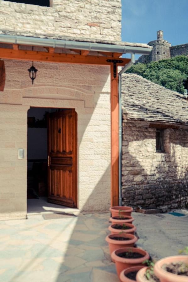 Guesthouse Cico Gjirokastër Eksteriør billede
