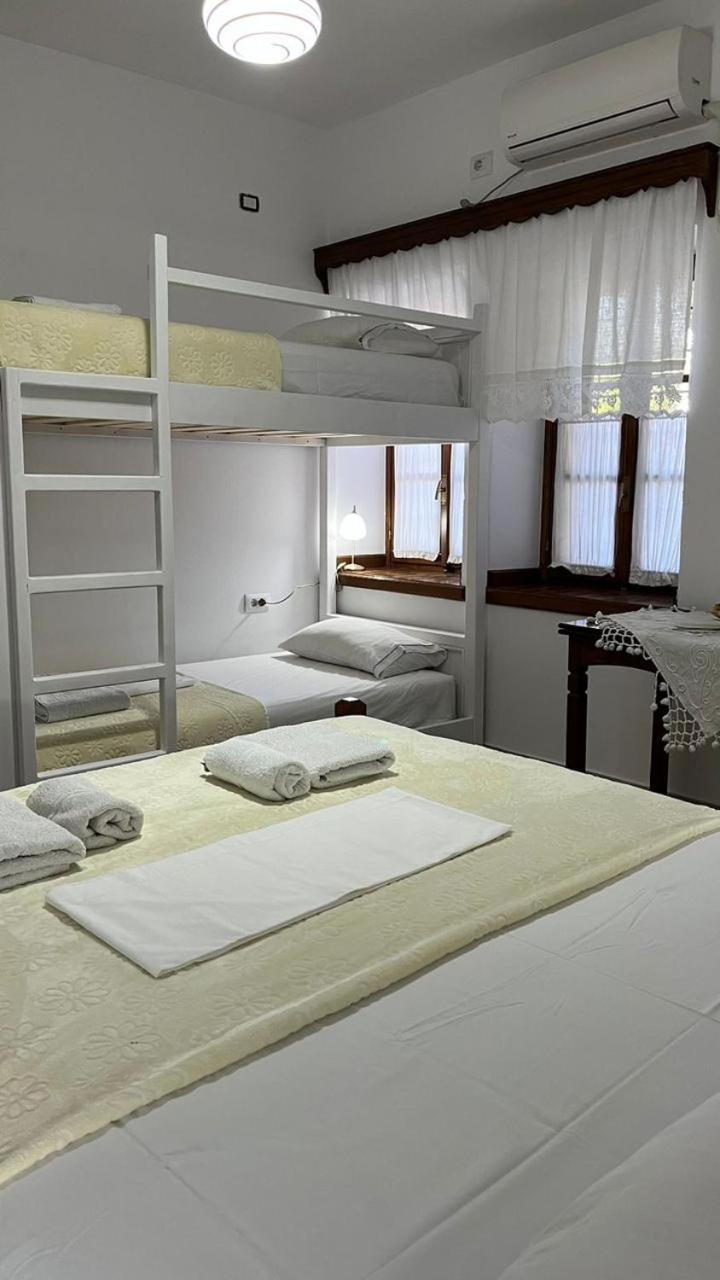 Guesthouse Cico Gjirokastër Eksteriør billede