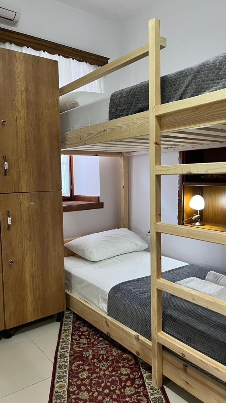 Guesthouse Cico Gjirokastër Eksteriør billede